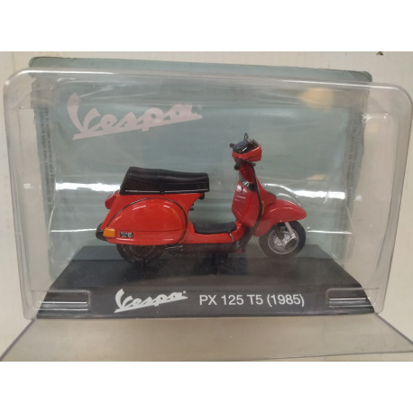 VESPA 1985 PX 125 T5 RED MOTO/BIKE 1:18 SALVAT MAISTO