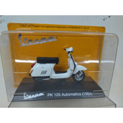 VESPA 1984 PK 125 AUTOMATICA WHITE MOTO/BIKE 1:18 SALVAT MAISTO