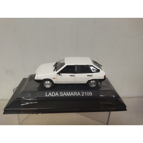 LADA 2109 SAMARA WHITE 1:43 DeAGOSTINI IXO CAJA NO ORIGINAL