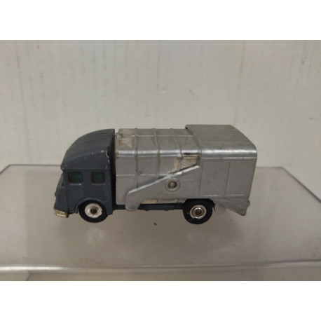 S & D REFUSE TRUCK CAMION BASURA REPINTADO apx 1:64 HUSKY VINTAGE NO BOX