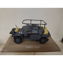 Sd.Kfz.223 GERMANY WW 2 1:43 ATLAS IXO URNA RAJADA