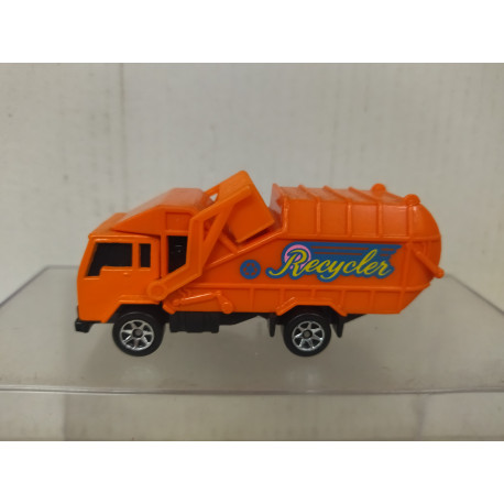 RECYCLING TRUCK ORANGE 1:64 HOT WHEELS MALAYSIA NO BOX