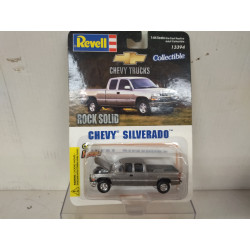 CHEVROLET SILVERADO PICKUP SILVER 1:64 REVELL