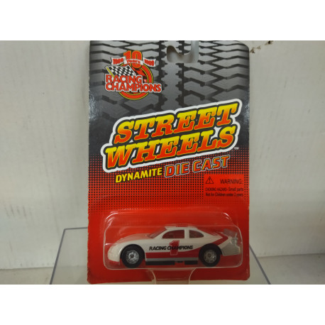 STREET WHEELS DINAMITE DIE CAST RACING CHAMPIONS 1 apx 1:64 RACING CHAMPIONS