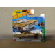 LAYIN´LOWRIDER GOLD 3/5 REVERSE RAKE 1:64 HOT WHEELS