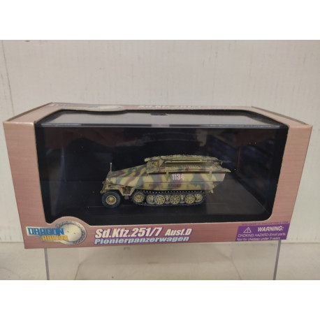 Sd.kfz.251/7 1944 Ausf D PIONEERPANZERWAGEN GERMANY WW 2 1:72 DRAGON ARMOR