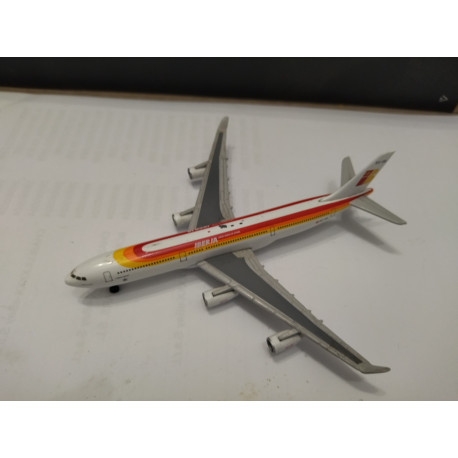 AIRBUS A340-300 IBERIA Long 13 cm/apx 1:400 DIECAST NO BOX