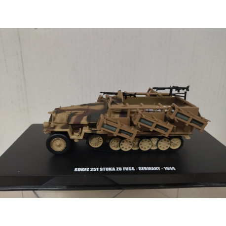 Sd.Kfz.251 STUKA ZU FUSS 1944 GERMANY WW 2 1:43 EDISON