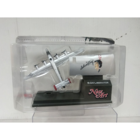 CONSOLIDATED B-24 LIBERATOR SILVER CHIEF WW 2 8 Long /apx 1:144 CORGI NOSE ART