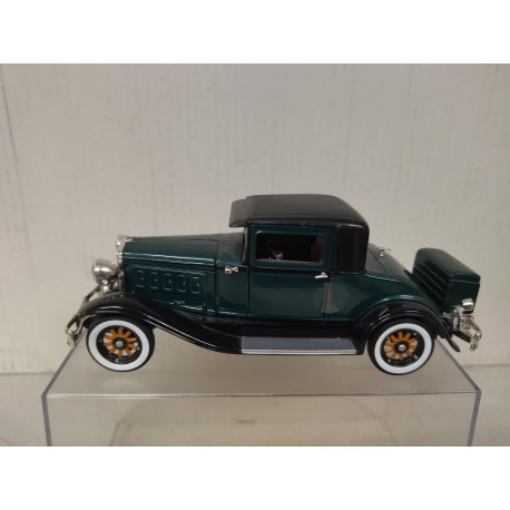 HUDSON COUPE 1930 GREEN 1:32 ROAD SIGNATURE NO BOX