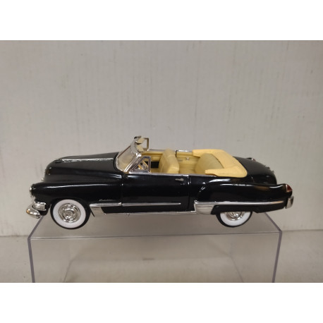 CADILLAC DEVILLE 1949 COUPE BLACK 1:32 ROAD SIGNATURE NO BOX DEFECT/NO RETRO