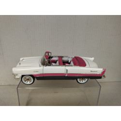 PACKARD CARIBBEAN 1955 CONVERTIBLE WHITE 1:32 ROAD SIGNATURE NO BOX