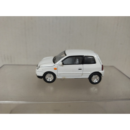 VOLKSWAGEN LUPO WHITE 1:56/apx 1:64 KINSMART PULLBACK NO BOX