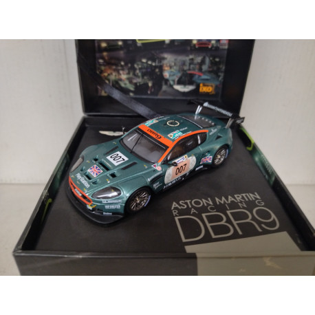 ASTON MARTIN DBR9 2006 24 H LE MANS TURNER-ENGE-PICCINI 1:43 IXO LMM086 BOX