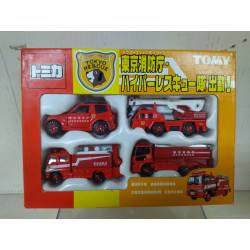 FIRE ENGINE TOKYO SET apx 1:64 TOMICA