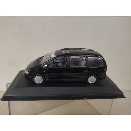 FORD GALAXY 1995 BLACK 1:43 MINICHAMPS