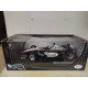 MCLAREN MERCEDES MP 4-16 2001 FORMULA F1 D.COULTHARD 1:18 HOT WHEELS CAJA MAL