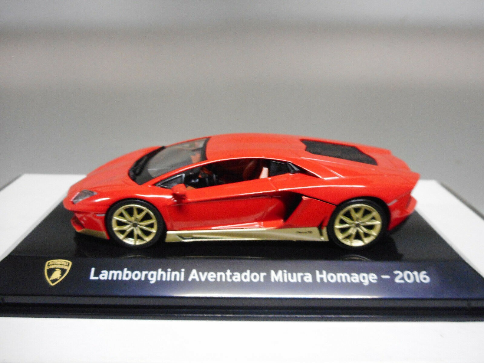 LAMBORGHINI AVENTADOR MIURA HOMAGE 2016 SUPERCARS IXO 1/43 - BCN STOCK CARS