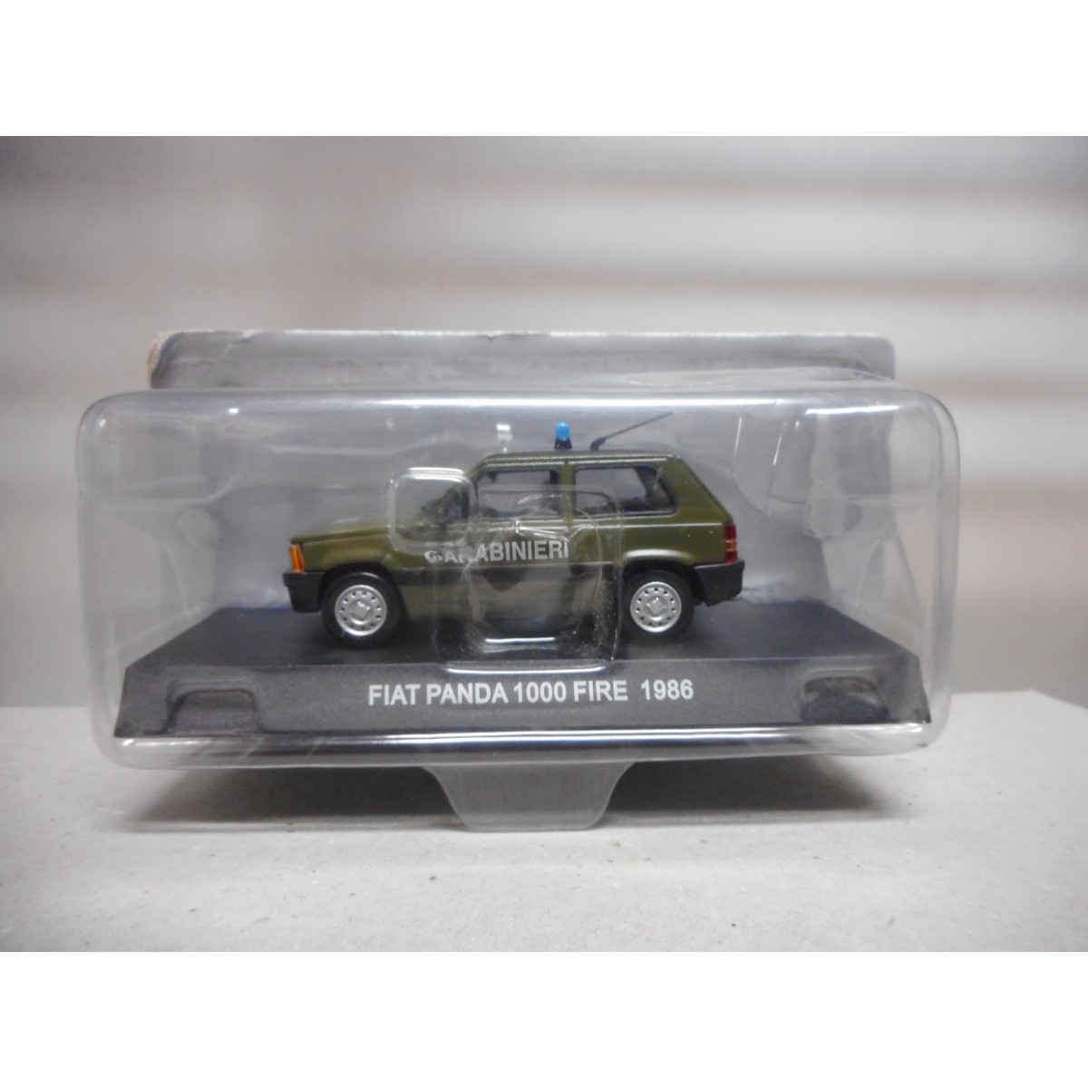 The cast 1/43 model car Carabinieri Fiat Panda 1000 Fire 1986