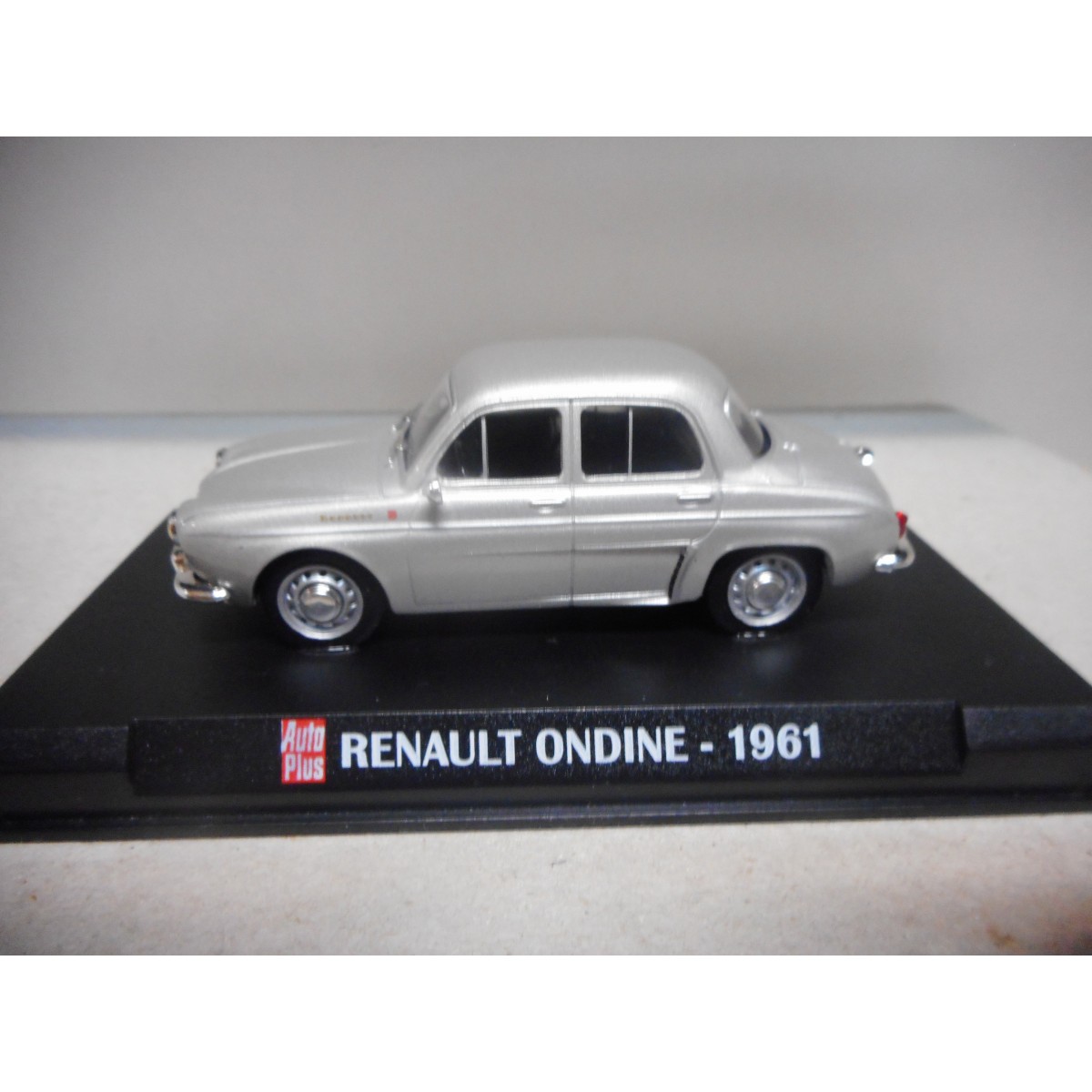 SOLIDO 4542 RENAULT DAUPHINE TOIT OUVRANT 1/43 - Boutique Auto