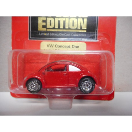 VOLKSWAGEN NEW BEETLE CONCEPT ONE 1:64 JOHNNY LIGHTNING USADO/CARTON MAL