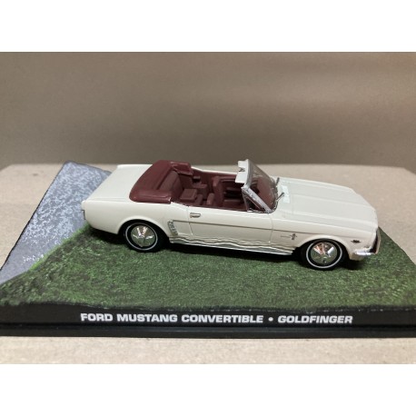 FORD MUSTANG CONVERTIBLE GOLDFINGER 007 JAMES BOND IXO 1:43 EX PRIVADO