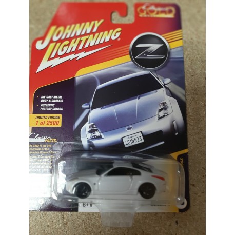 NISSAN 350 Z 2004 CLASSIC GOLD 1:64 JOHNNY LIGHTNING