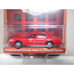 FIRE/POMPIERS/BOMBEROS FORD CROWN VICTORIA 2001 FIRE RESCUE 1:64 GREENLIGHT