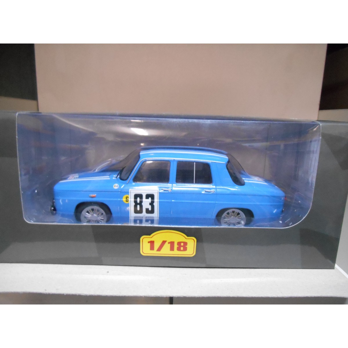 レア品) 1/18 IXO/ALTAYA RENAULT R8 GORDINI RALLY TOUR DE CORSE