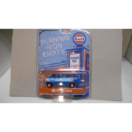 FORD CLUB WAGON 1968 GULF 1:64 GREENLIGHT