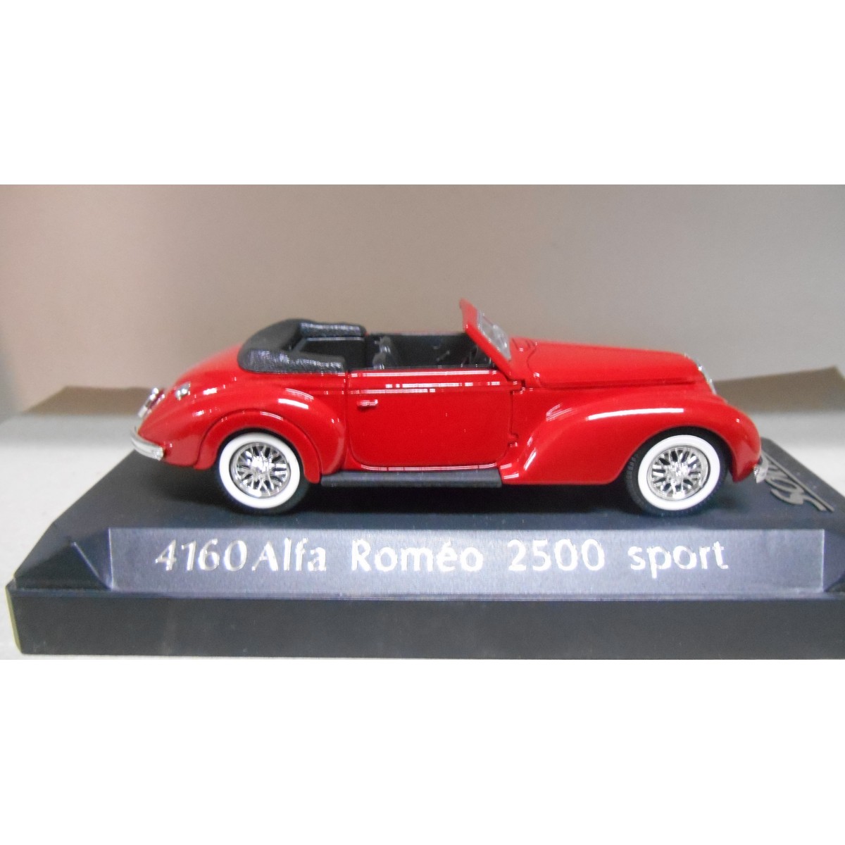 ALFA ROMEO 2500 SPORT RED 1:43 SOLIDO - BCN STOCK CARS