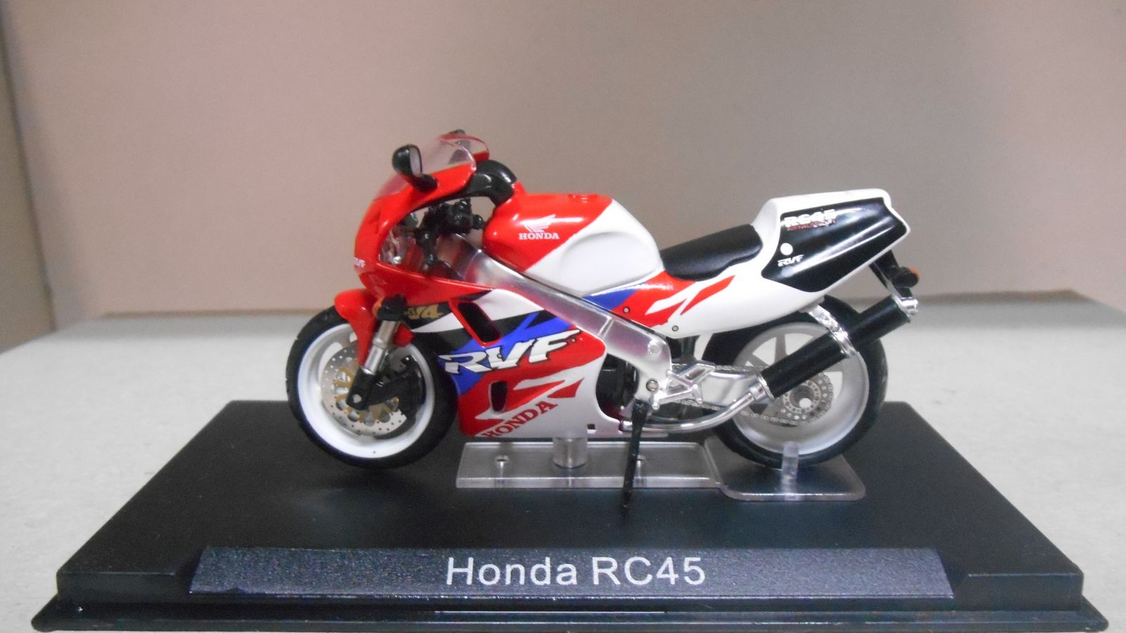 HONDA RC 45 MOTO/BIKE 1:24 ALTAYA IXO - BCN STOCK CARS