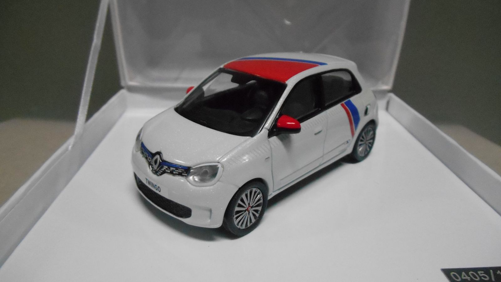 RENAULT TWINGO 3 PAR LE COQ SPORTIF 1 43 RENAULT DEALER BCN