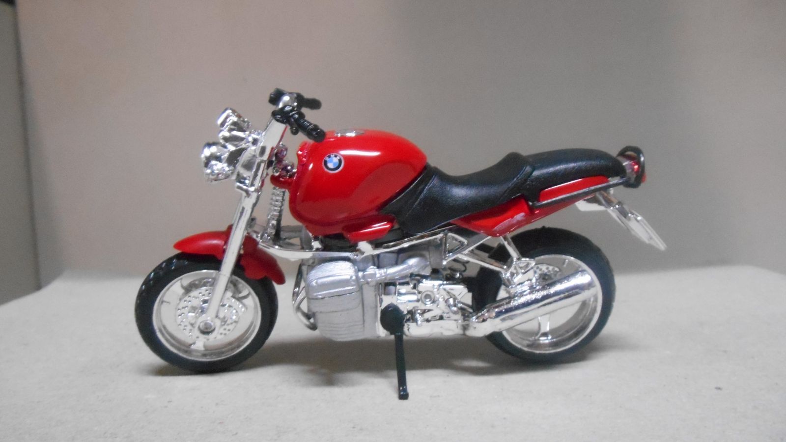 BMW R1100R RED MOTO/BIKE 1:18 MAISTO - BCN STOCK CARS