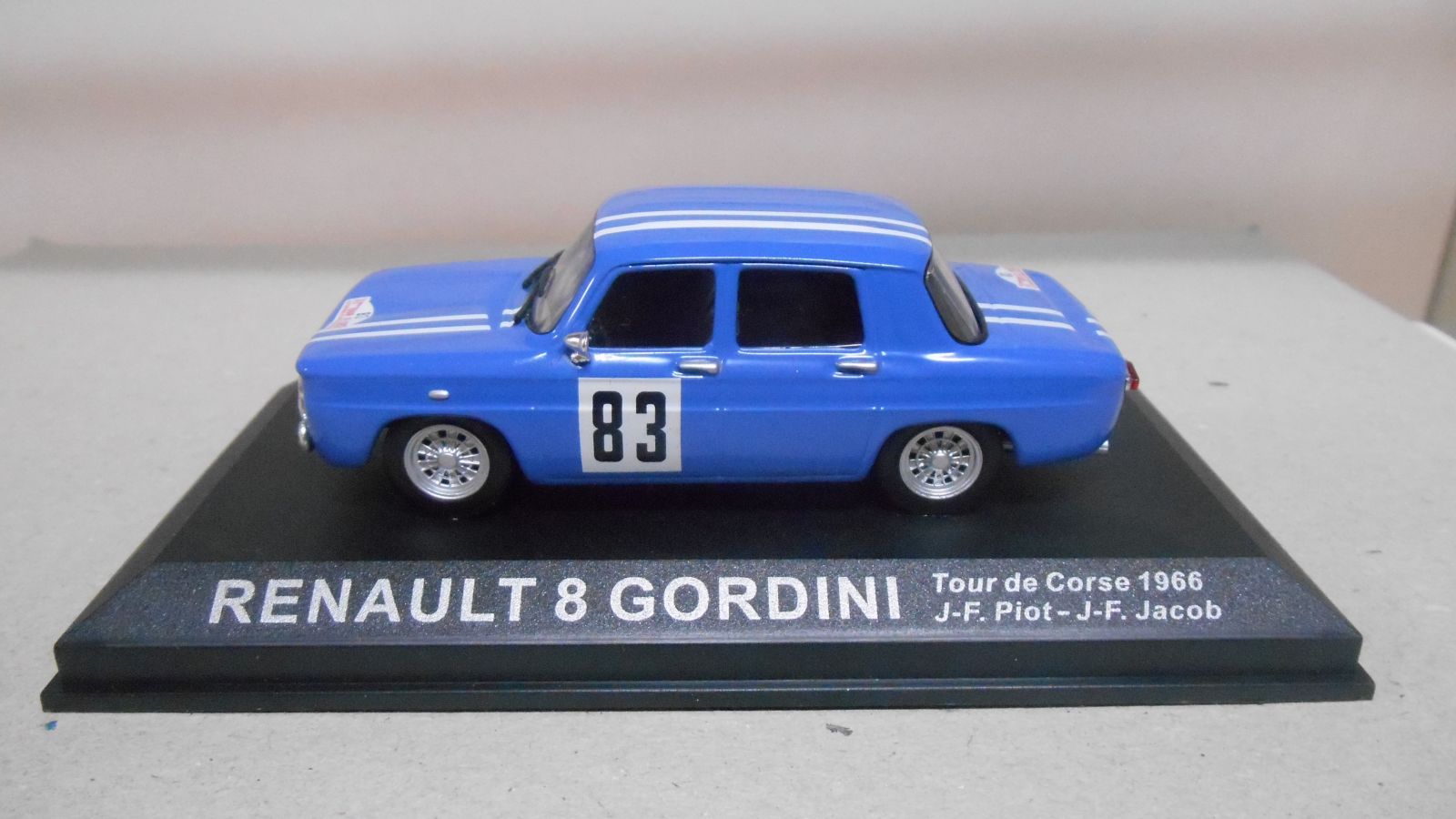 RENAULT 8 GORDINI 1966 WIN RALLY TOUR CORSE J-F PIOT 1:43 ALTAYA IXO - BCN  STOCK CARS