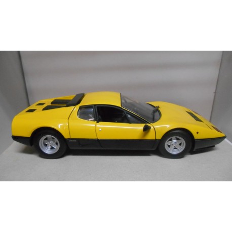 FERRARI 512BB RED 1973 1:18 KYOSHO NO CAJA/BOX