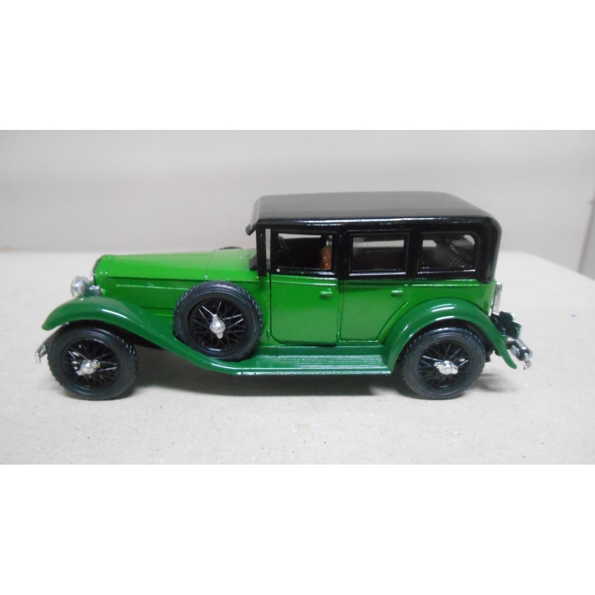 LANCIA DILAMBDA 1929 GREEN/BLACK 1:43 RIO MODELS - BCN STOCK CARS