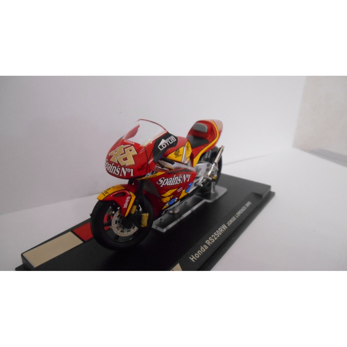 HONDA RS 250 RW 2005 JORGE LORENZO MOTO/BIKE 1:24 ALTAYA IXO - BCN STOCK  CARS