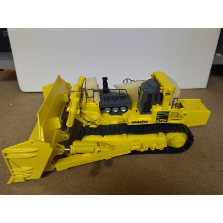 KOMATSU D575 A3 BULLDOZER 1:50 HIMOBO DEFECT/V FOTO