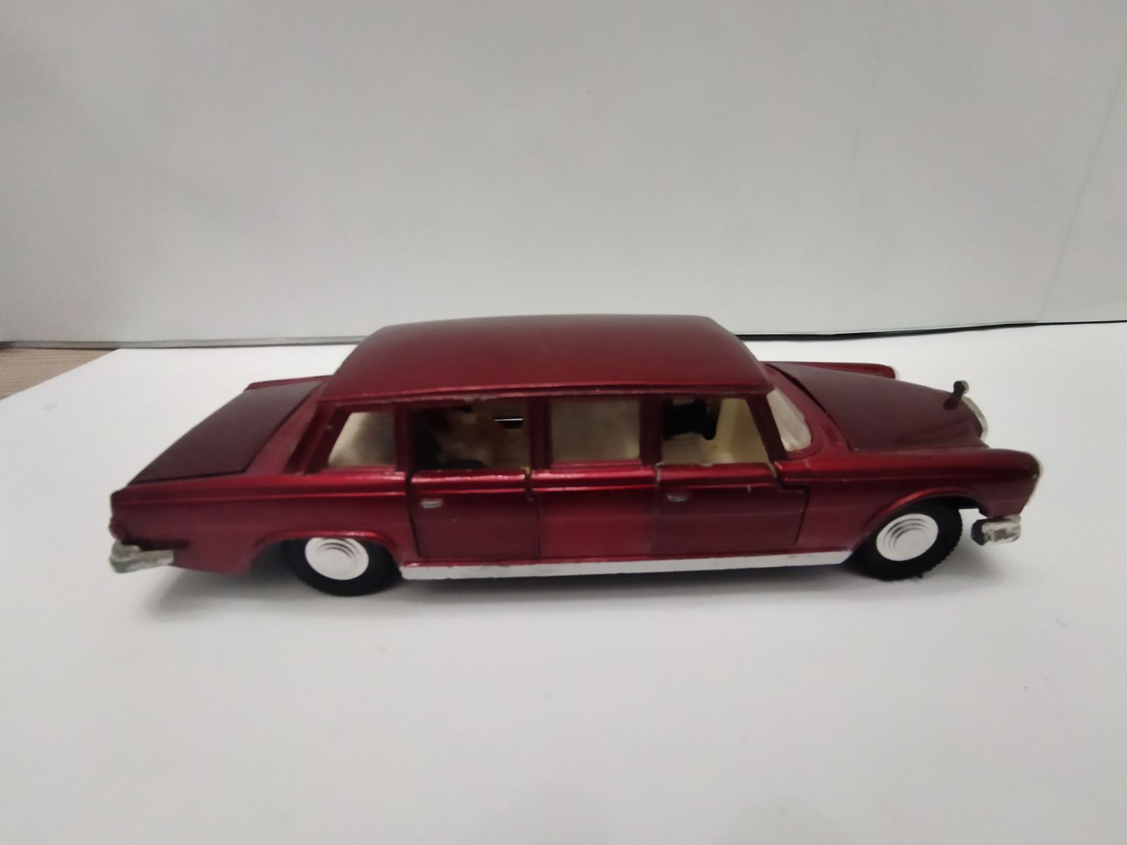 MERCEDES-BENZ W100 600 LIMOUSINE 1:43 DINKY TOYS n128 NO BOX/V FOTOS - BCN  STOCK CARS